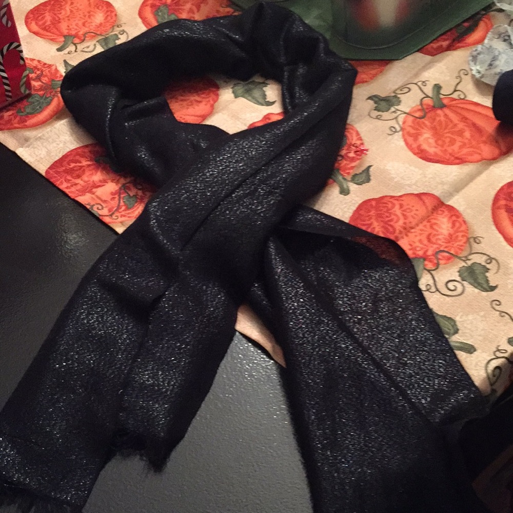 Black sparkly scarf